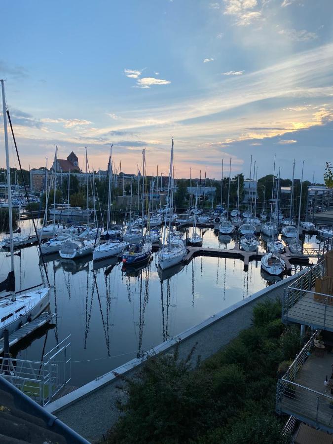 Ferienwohnung Marina Am Ryck Грайфсвалд Екстериор снимка